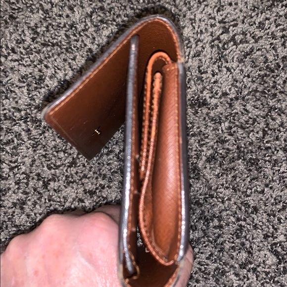 Louis Vuitton walllet - Picture 7 of 8